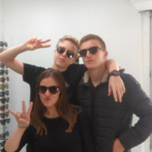 DMLA Nimes-verres Essilor Nimes-opticien de proximite-opticien Nimes-lunettes pour enfants Nimes-lunettes de vue Nimes-optometrie Gard-lentilles de contact Nimes-lunettes pour bebes Gard-opticien pour enfants Gard